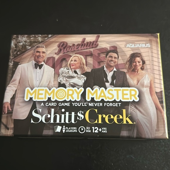 Schitt's‎ Creek Card Game - Picture 1 of 2